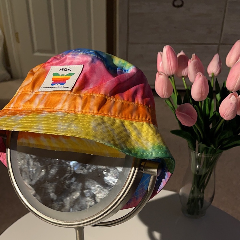 Petals Tie Dye Rainbow Bucket Hat -Size: S